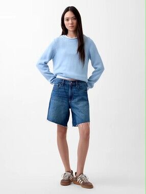 GAP 8" Loose Bermuda Mid Rise Jean Shorts Size 18